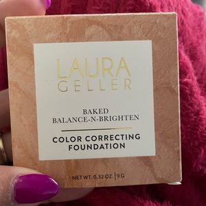 LG Golden Medium baked balance and brighten color correcting foundation